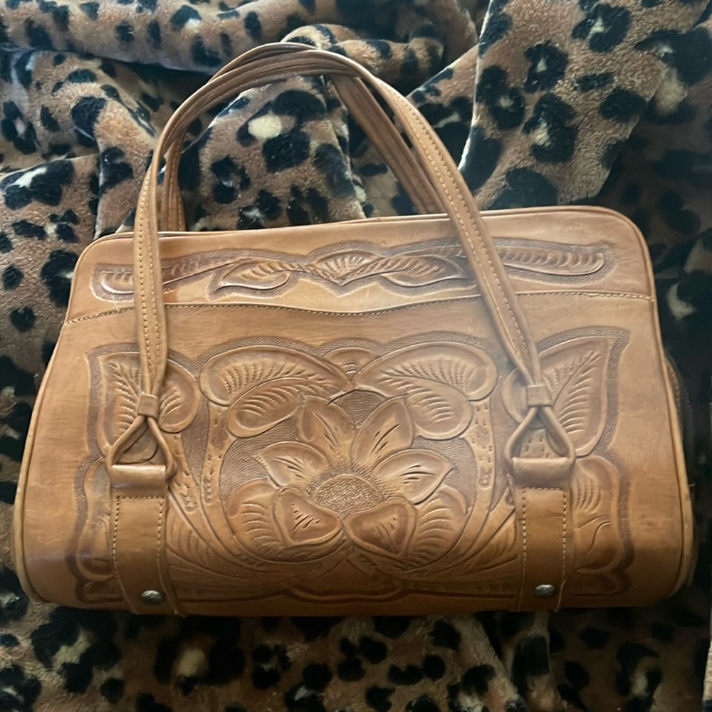 Latin/Spanish Inspired Embossed Handbag 👜